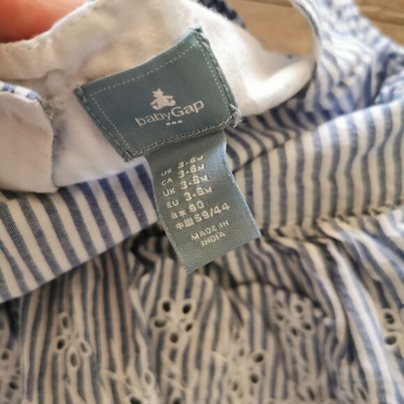 2/$20 Gap baby girl summer dress 3-6 M - Picture 3 of 4
